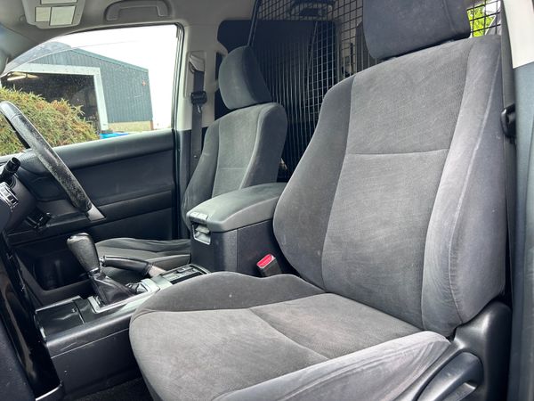 2016 Toyota Land Cruiser LWB Auto… 398250433