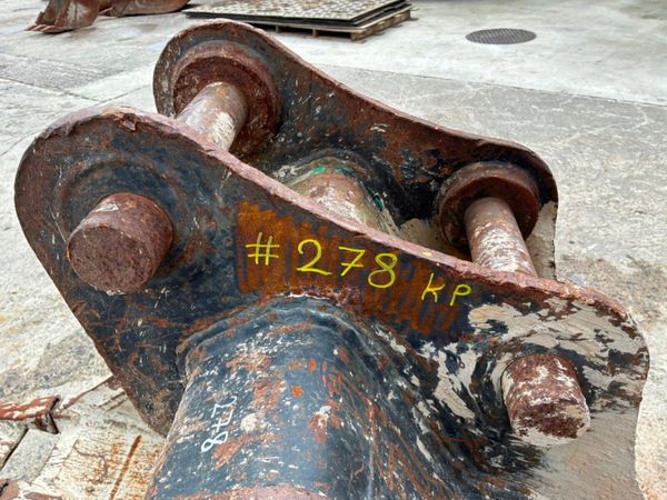 34" JCB digging bucket......65mm pins..........278 398290477