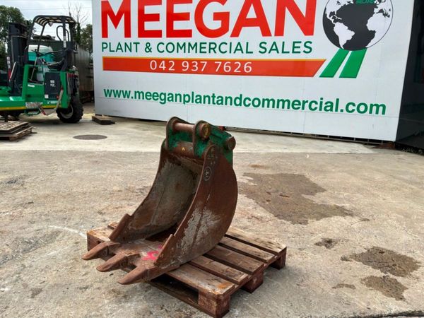 18" Strickland digging bucket.....50mm pins......2 398290554
