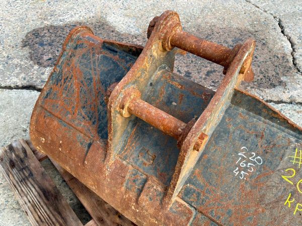 36" Rhinox digging Bucket....45mm pins.......260kp 398290650
