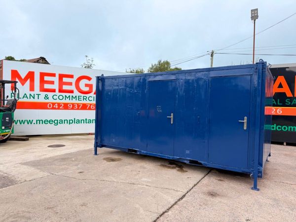 16 x 9  male / female toilet block unit ....3732 398290786