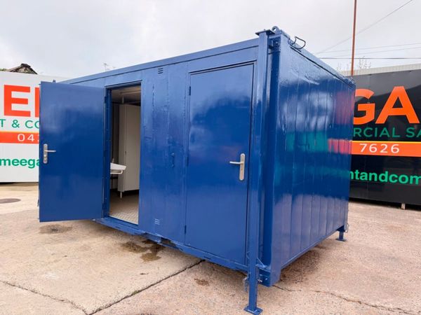 16 x 9  male / female toilet block unit ....3732 398290809