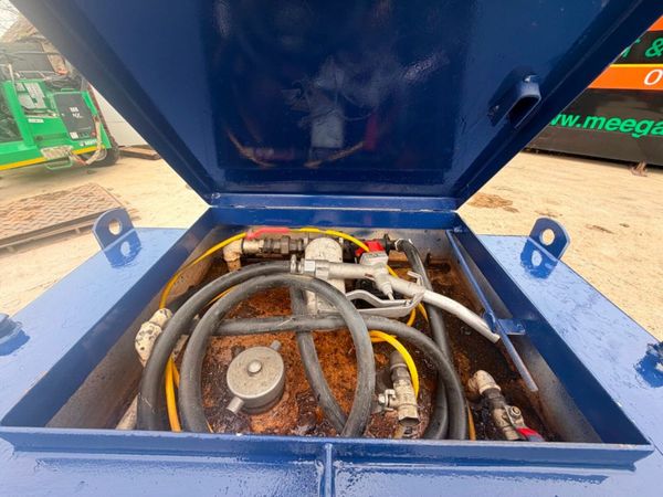 steel diesel fuel bowser , 12 volt pump + nozzle . 398295594