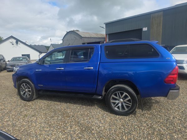 Toyota Hilux 2.4 D4D Invincible 398218375