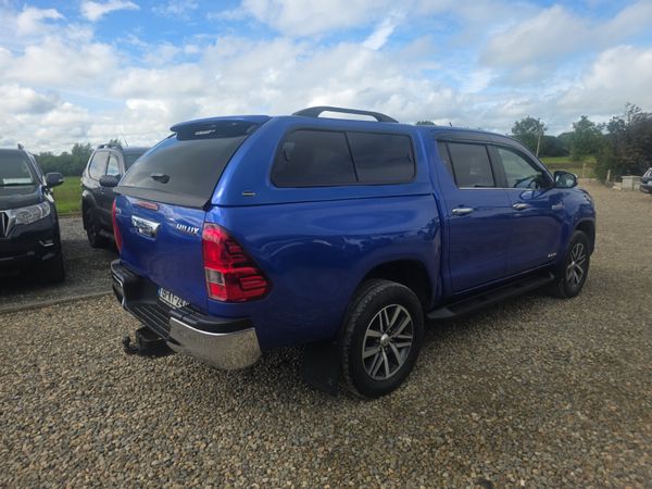 Toyota Hilux 2.4 D4D Invincible 398218376