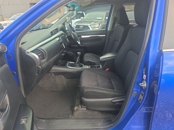 Toyota Hilux 2.4 D4D Invincible 398218390