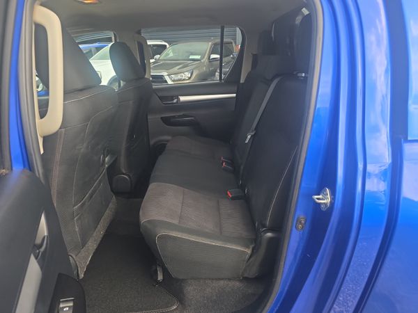 Toyota Hilux 2.4 D4D Invincible 398218400