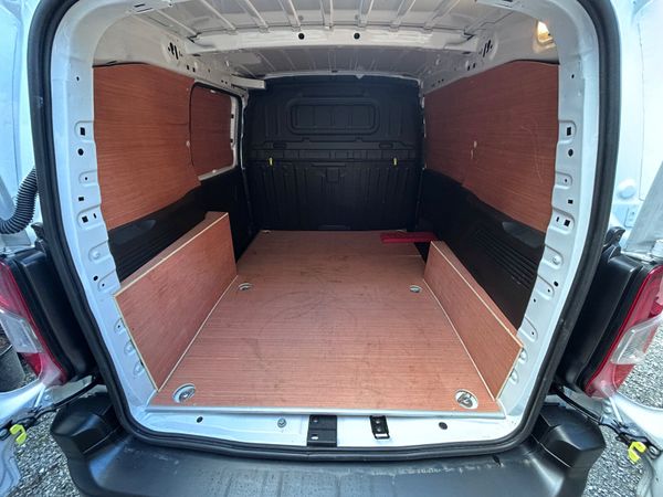 2023 Fiat Doblo - 29’000 kms! 398394230