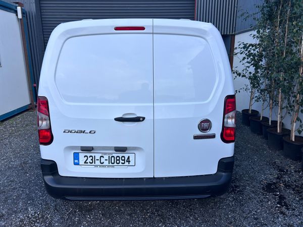 2023 Fiat Doblo - 29’000 kms! 398394233