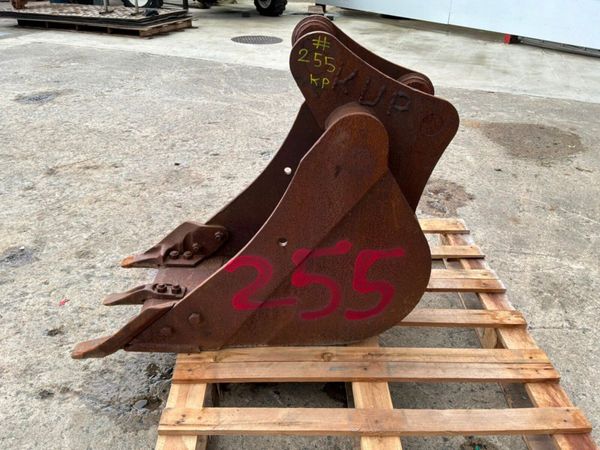 18" toothed digging bucket........50mm pins....... 398445859