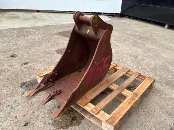 18" toothed digging bucket........50mm pins....... 398445860