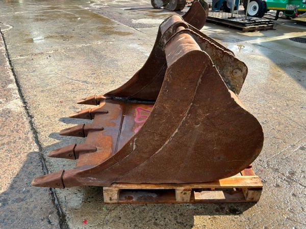 48" toothed digging bucket......65mm pins.......28 398445900