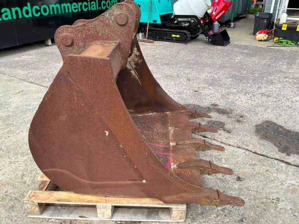 48" digging bucket....65mm pins....291kp. 398401683