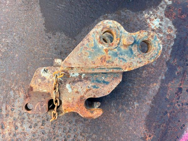 Strickland mini digger quick hitch...30mm pins.... 398401904