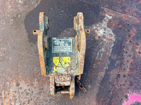 Strickland mini digger quick hitch...30mm pins.... 398401906