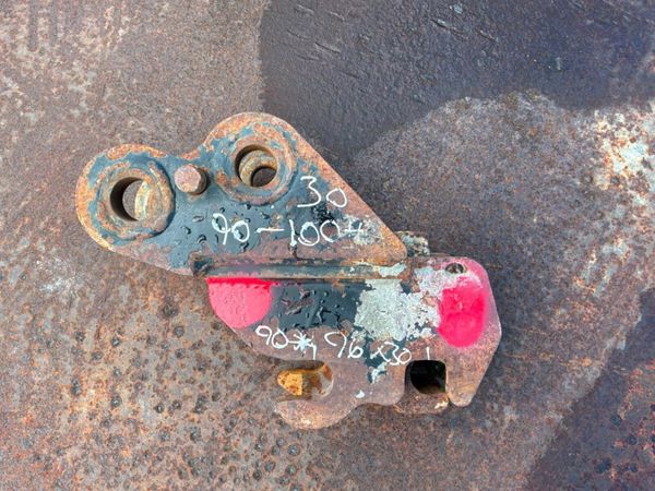 Strickland mini digger quick hitch...30mm pins.... 398401908