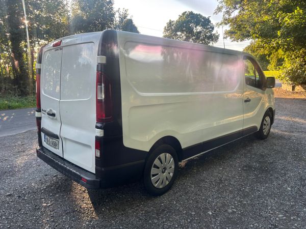 2016 Renault Trafic, 4 of 17