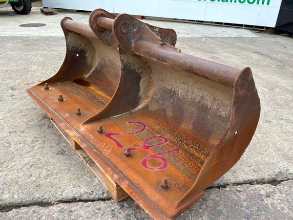 72" Grading bucket.......65mm pins.........296kp. 398541274