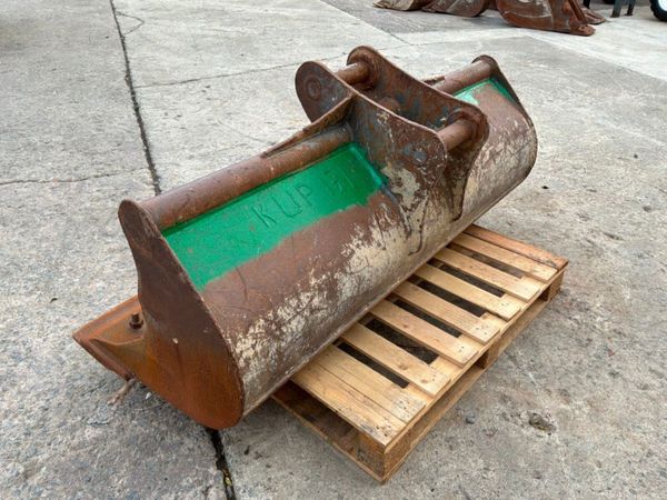 72" Grading bucket.......65mm pins.........296kp. 398541279