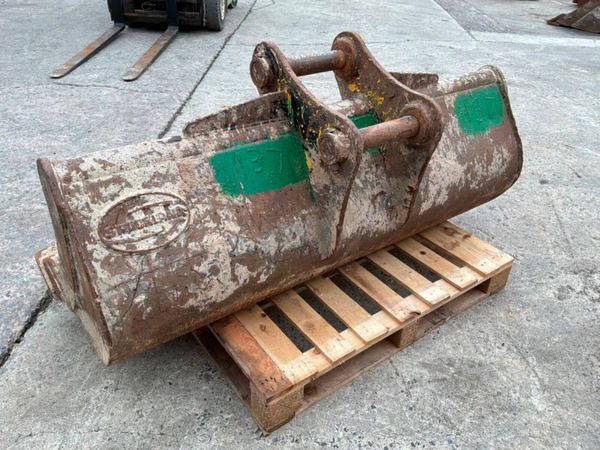 72" Strickland grading bucket....65mm pins........ 398541341