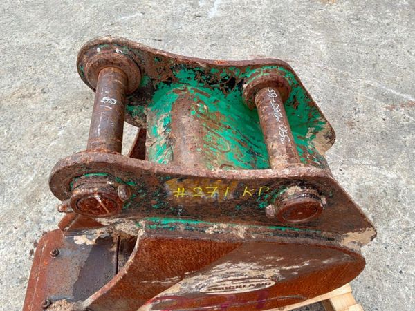 24" Strickland digging Bucket........65mm pins.... 398541305