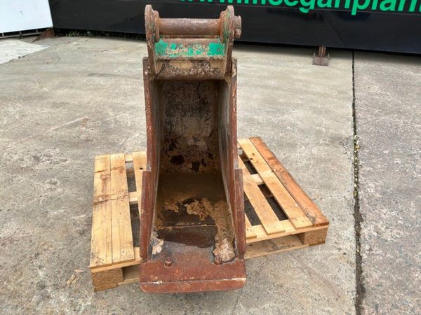 24" Strickland digging Bucket........65mm pins.... 398541316