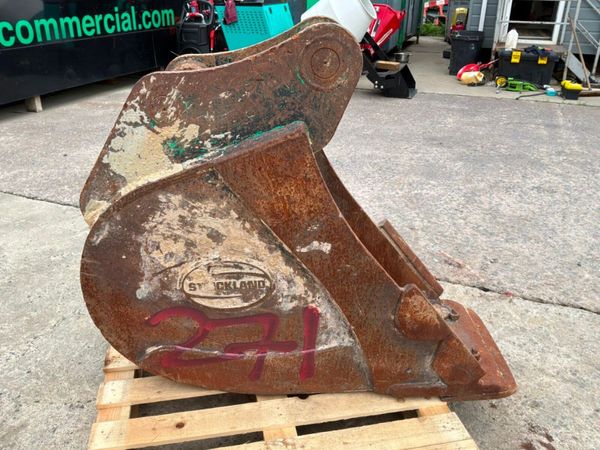 24" Strickland digging Bucket........65mm pins.... 398541325