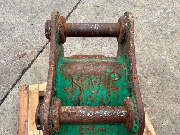 24" Strickland digging Bucket........65mm pins.... 398541328