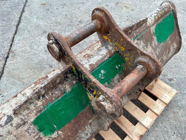 72" Strickland grading bucket....65mm pins........ 398541338