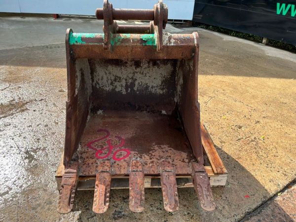 36" Rhinox digging bucket........65mm pins.......2 398586260