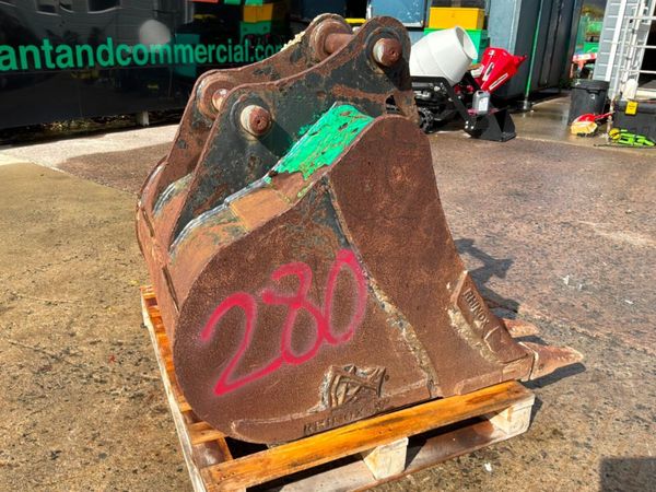 36" Rhinox digging bucket........65mm pins.......2 398586356