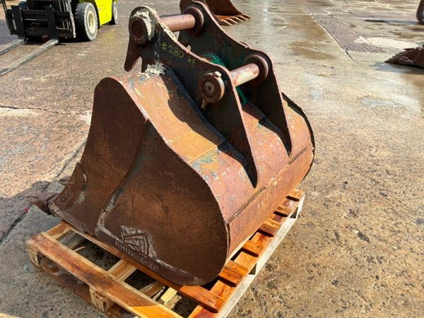 36" Rhinox digging bucket........65mm pins.......2 398586327