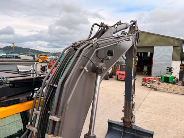 2022 Volvo EC140EL digger excavator 13 ton , 14 to 398512250