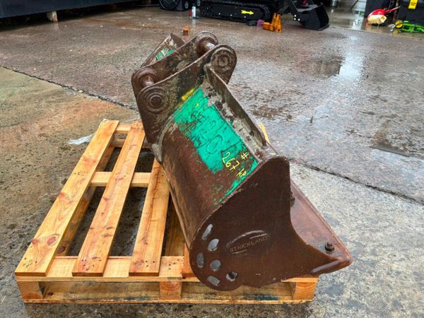60" Strickland Grading bucket....50mm pins........ 398661851