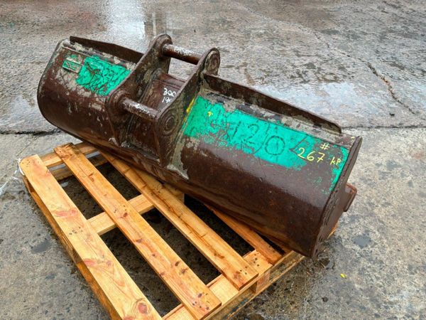60" Strickland Grading bucket....50mm pins........ 398661853