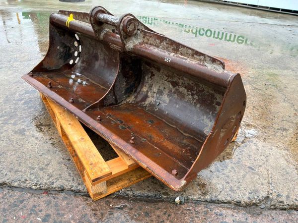60" Strickland Grading bucket....50mm pins........ 398661868