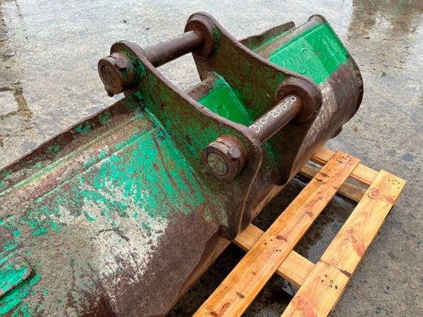 60" Strickland  grading bucket......50mm pins    2 398661910