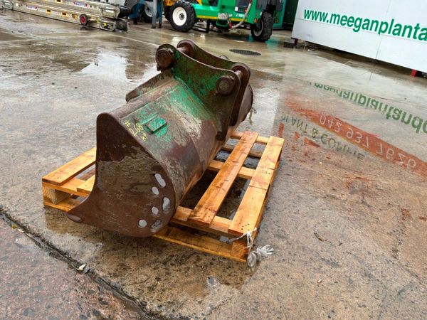 60" Strickland  grading bucket......50mm pins    2 398661920