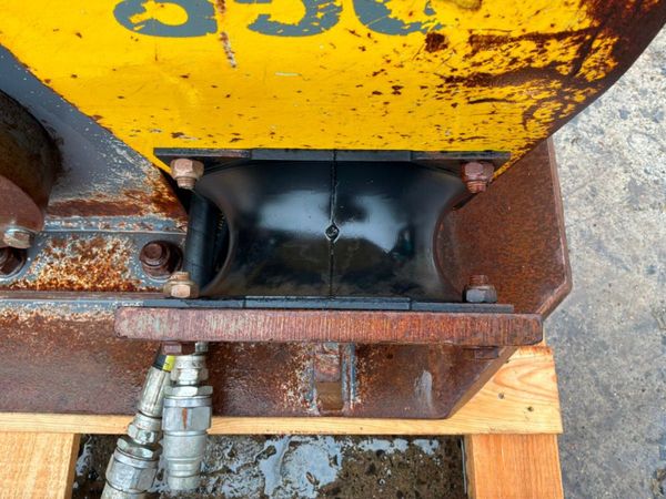 Atlas Copco HC 850 Wacker plate......65mm cradle.. 398685506