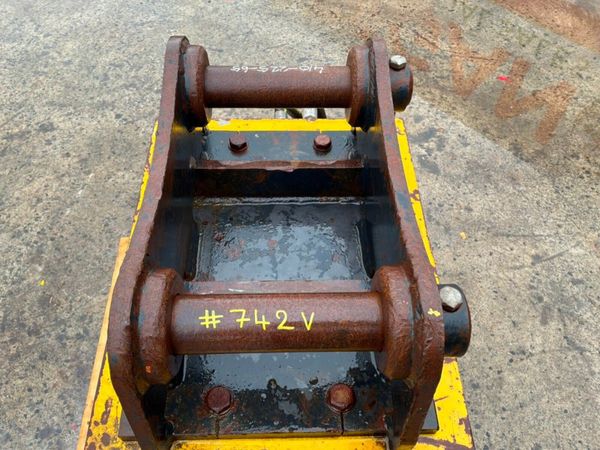 Atlas Copco HC 850 Wacker plate......65mm cradle.. 398685515
