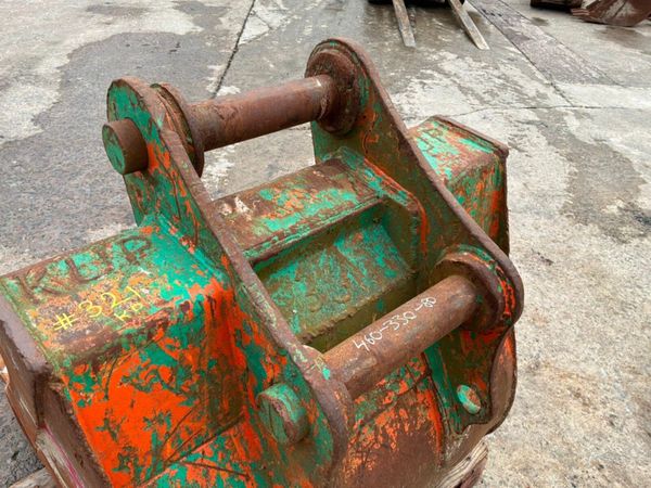 40" digging bucket.......80mm pins / 20 tonne   32 398629046