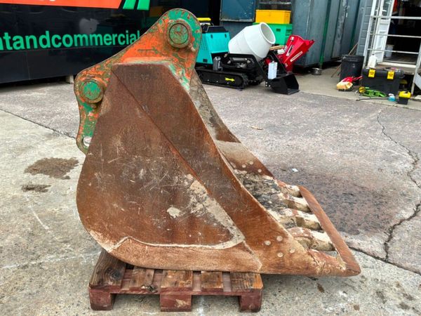 40" digging bucket.......80mm pins / 20 tonne   32 398629047