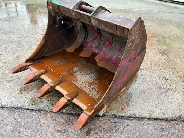 48" Scoop digging bucket......65mm pins.....286kp. 398629056