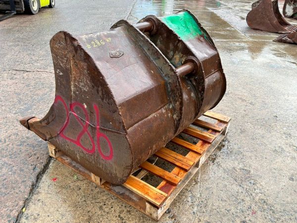 48" Scoop digging bucket......65mm pins.....286kp. 398629059