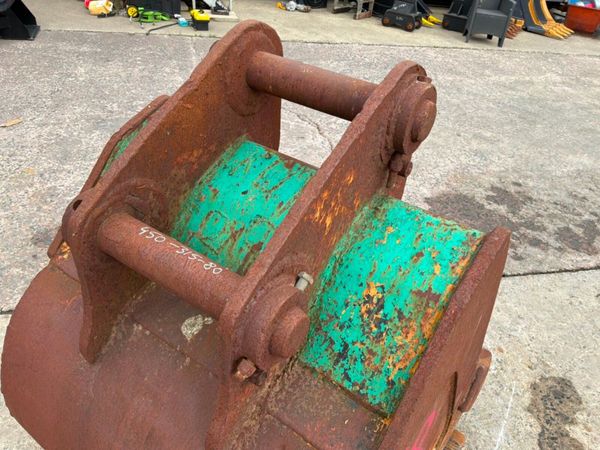 36" Geith digging bucket....80mm pins / 20 tonne.. 398629070
