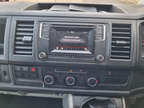 Volkswagen Transporter 2020 398630867