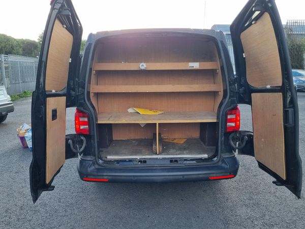 Volkswagen Transporter 2020 398630868