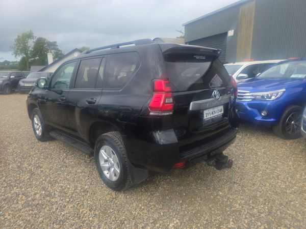 Toyota Land Cruiser LC Business Class 204Bhp 398773815