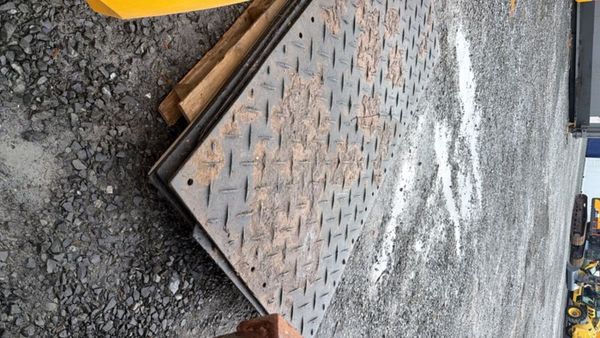 8 x 4 ground protection plastic mats . 4 of only 398788943