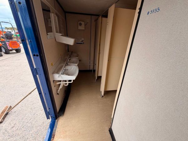 16.5ft x 9ft Male & Female Toilet Block ....3733 398788979